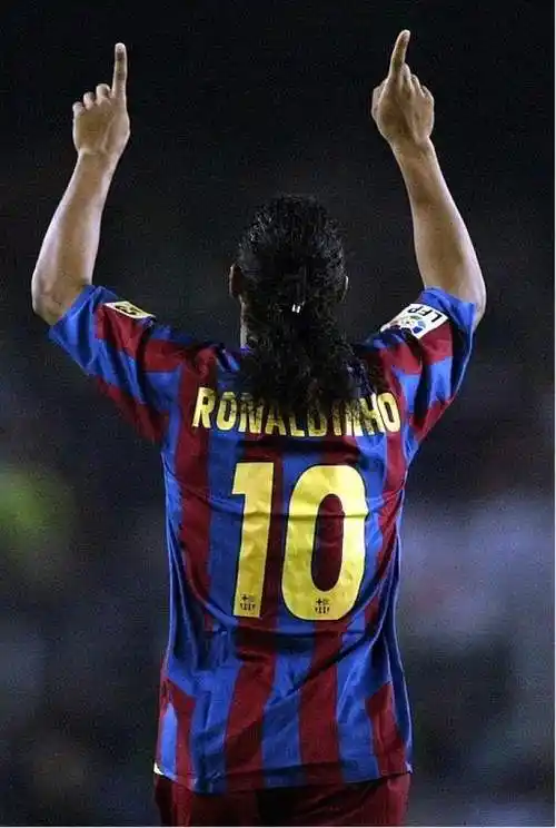 利用边路突 利用边路突